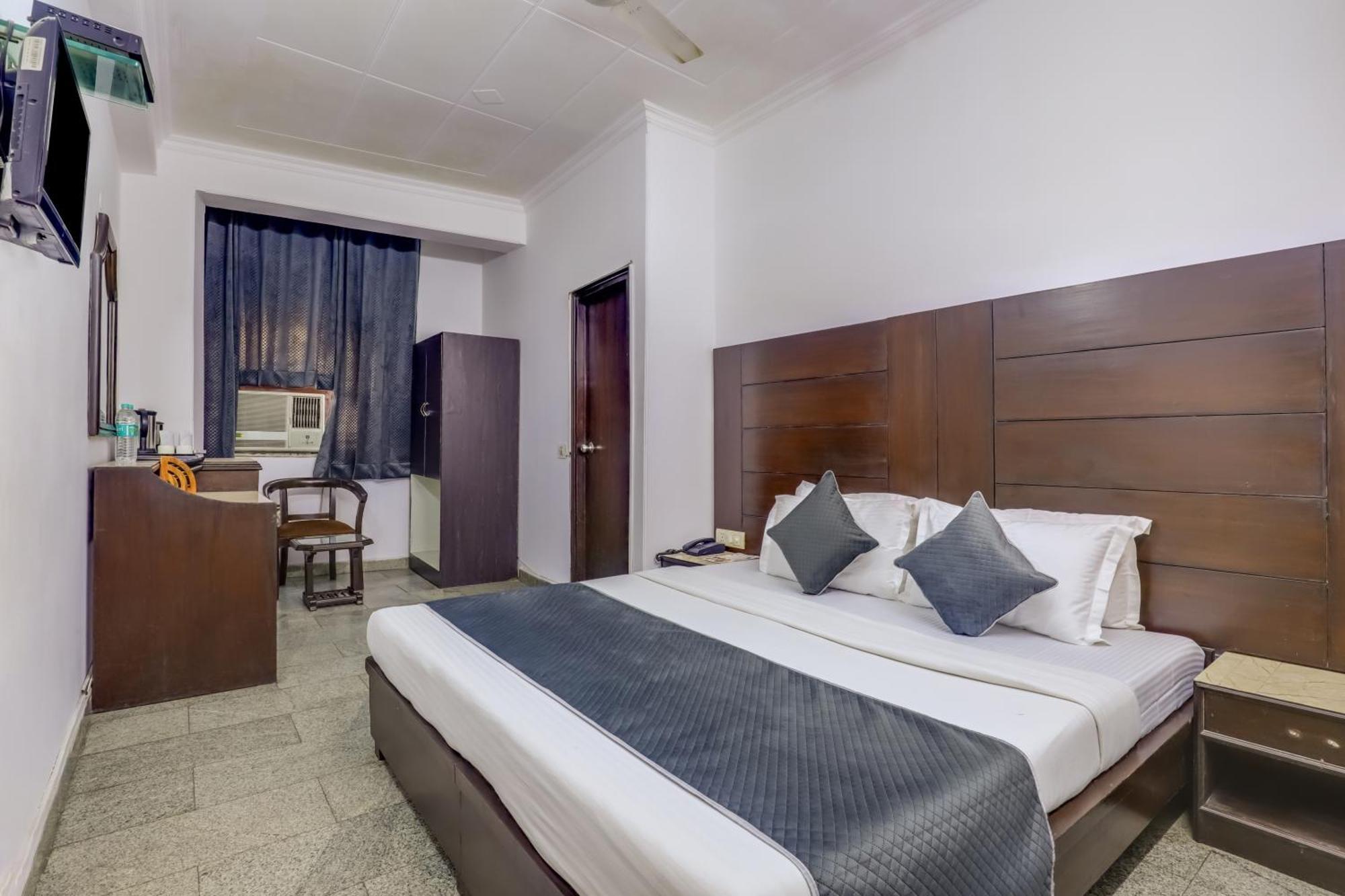 Hotel Sarthak Palace Near Karol Bagh Metro Station New Delhi Экстерьер фото
