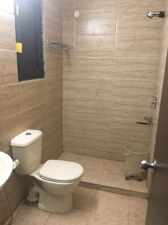 Hotel Sarthak Palace Near Karol Bagh Metro Station New Delhi Экстерьер фото