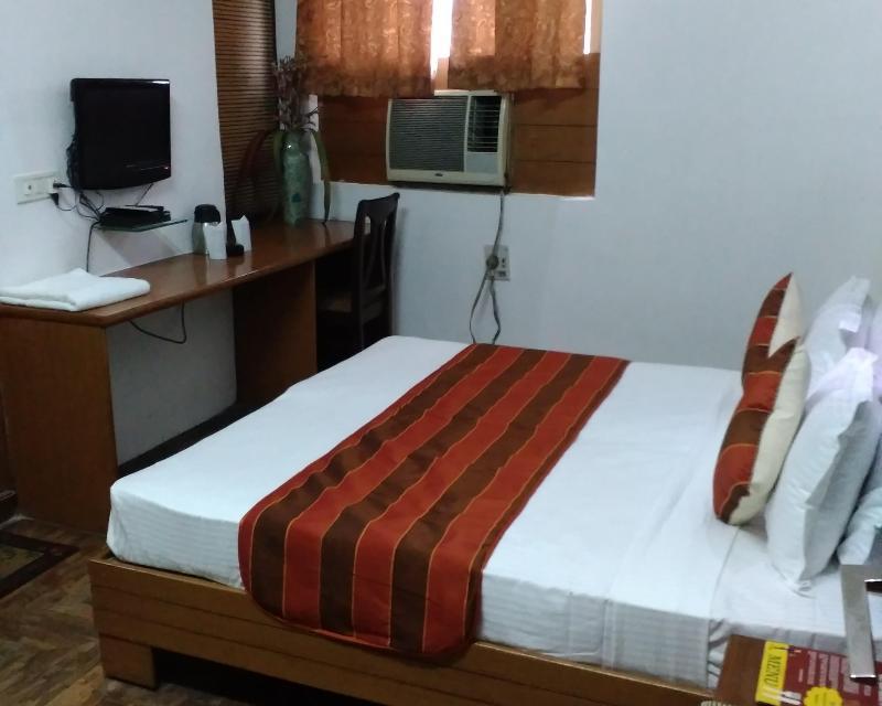 Hotel Sarthak Palace Near Karol Bagh Metro Station New Delhi Экстерьер фото